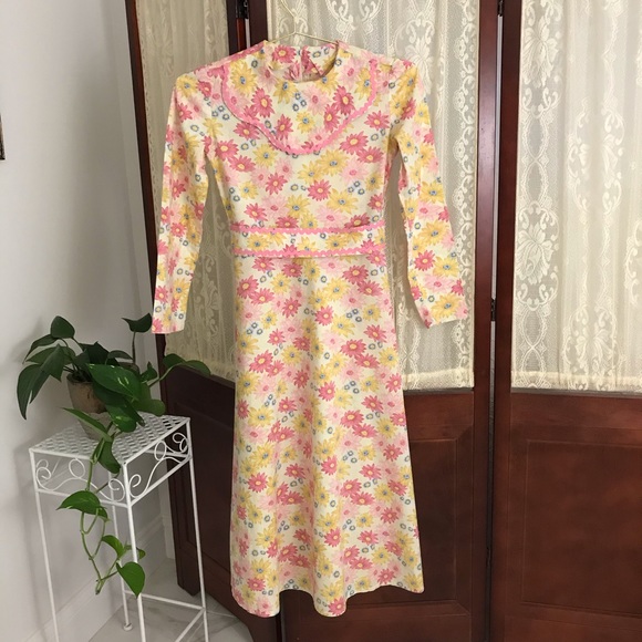 True Vintage Cottagecore Floral Prairie Midi Dress - Picture 3 of 7